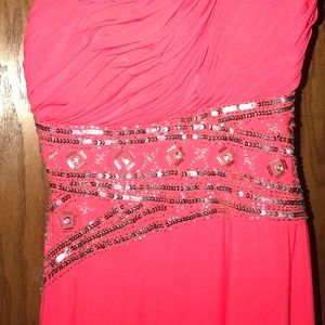 Open-back long coral dress